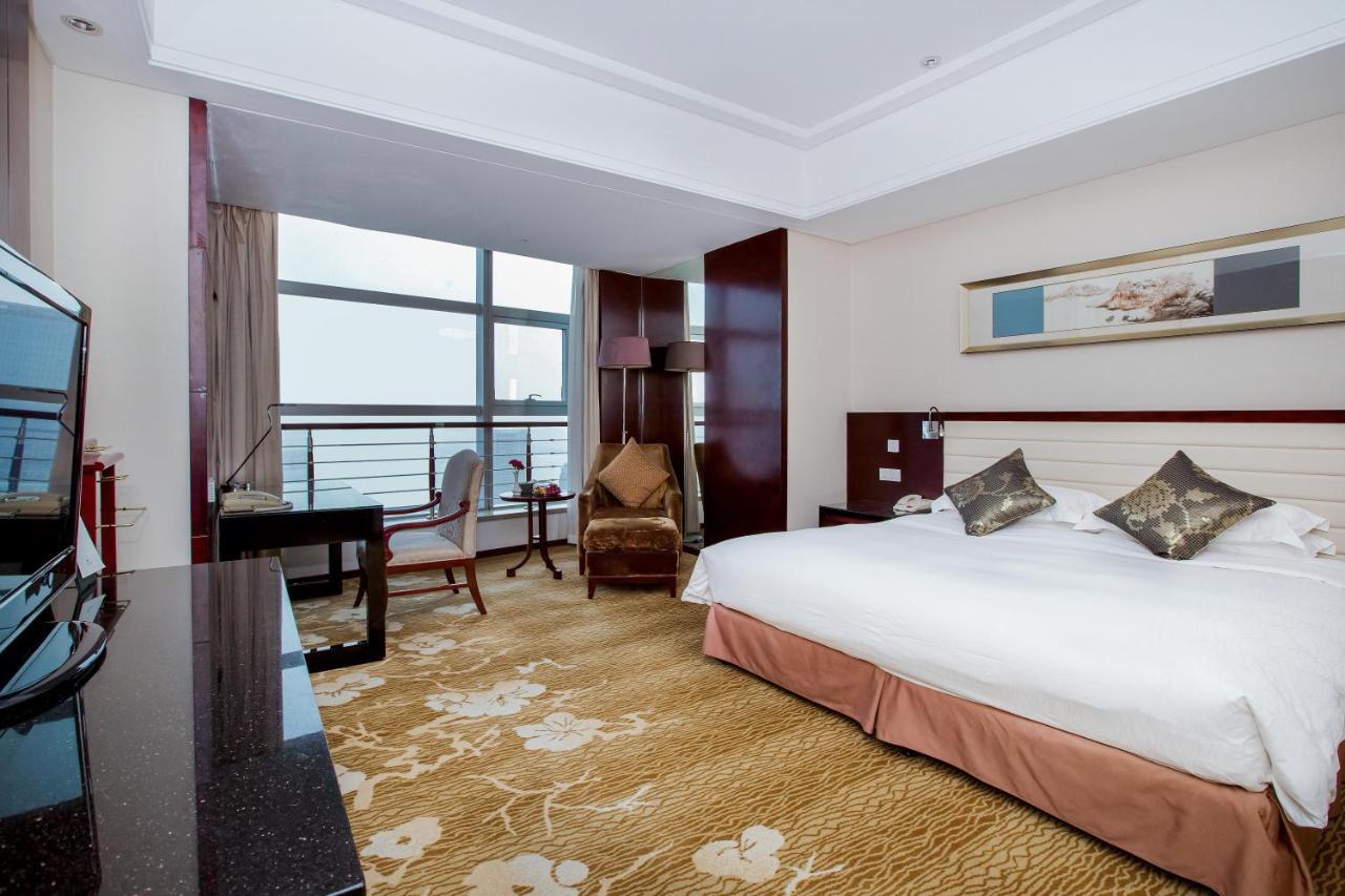 New Century Hotel Qingdao Esterno foto